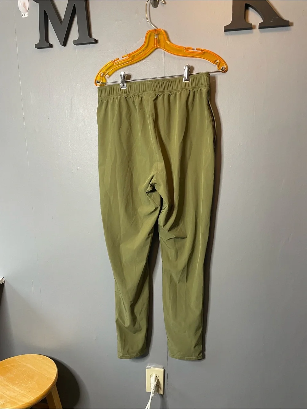 GynShark Olive Green Women's performance Joggers zipper detail size medium‎